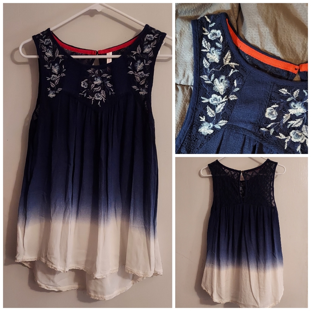 Xhilaration lace sleeveless top